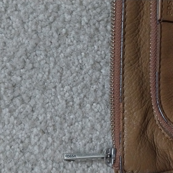 Fossil small over the shoulder Fossil Purse - Picture 5 of 5